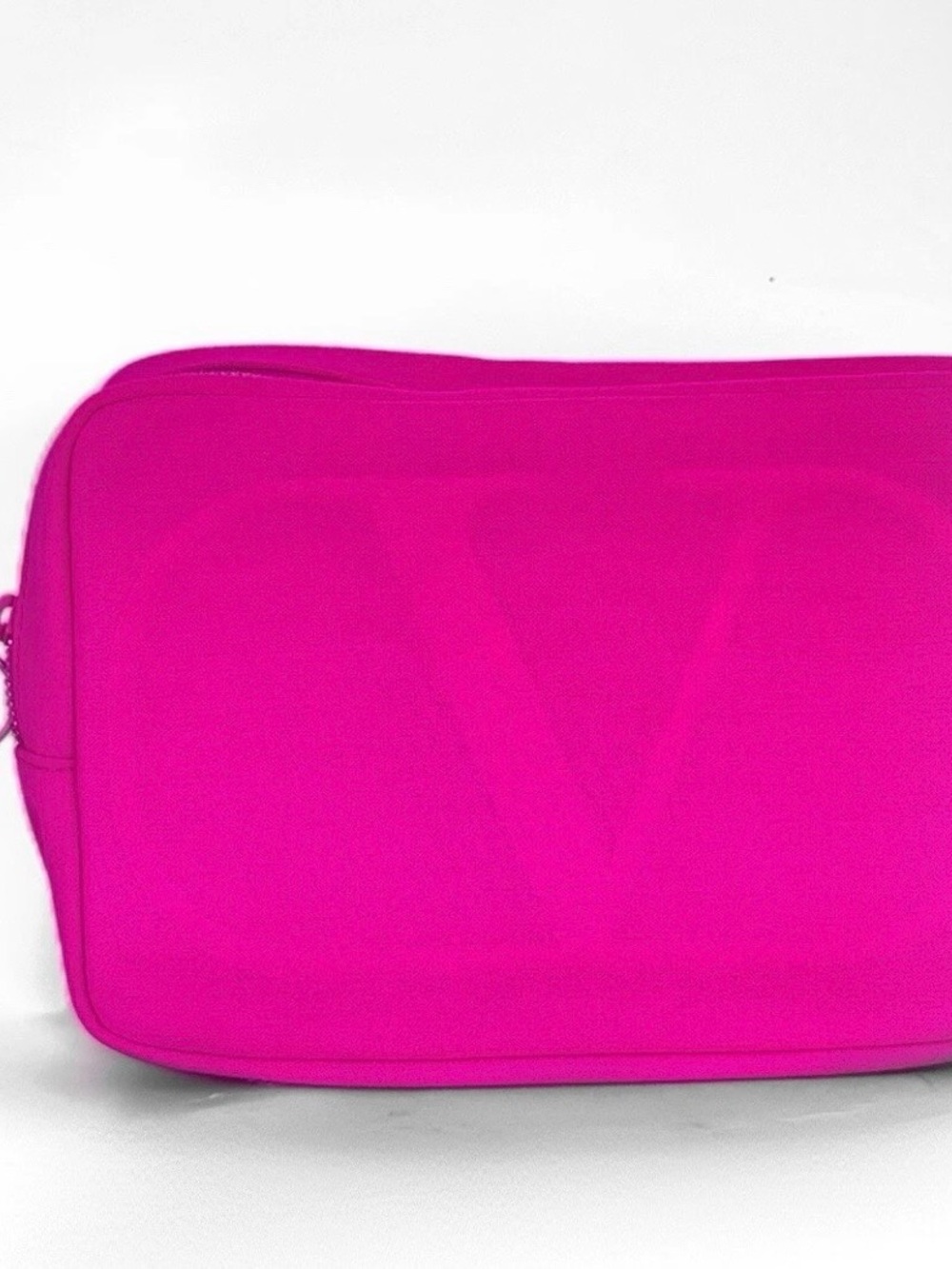 Valentino Beauty Pink Pouch new cosmetic bag. - Picture 6 of 7